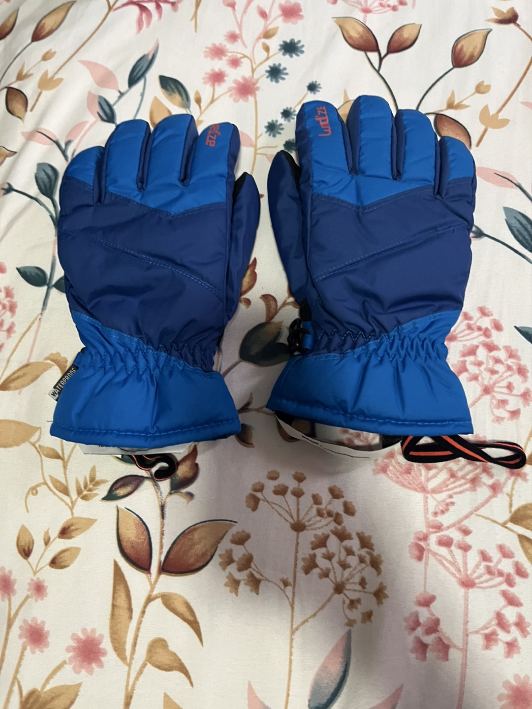 Kids' Blue & Black Snow Gloves - Size Small
