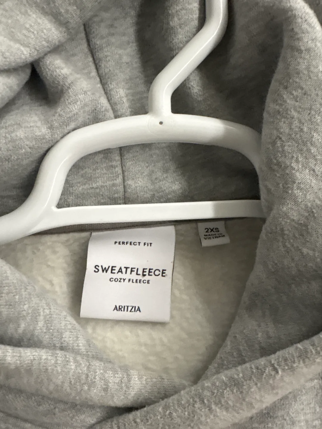 Aritzia grey hoodie image indicator(2)