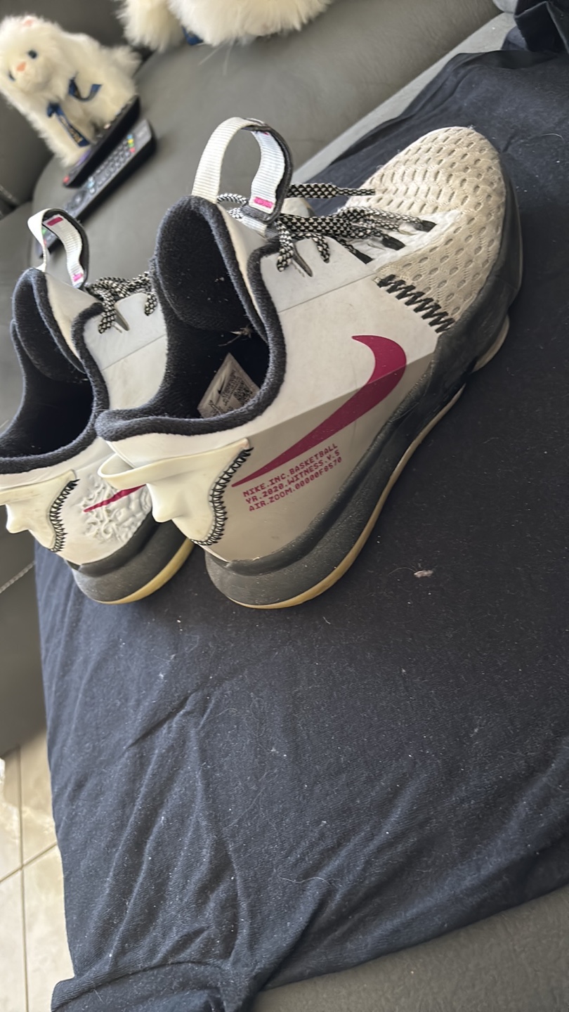 Nike LeBron Witness 6 Basketball Shoes - photo 3