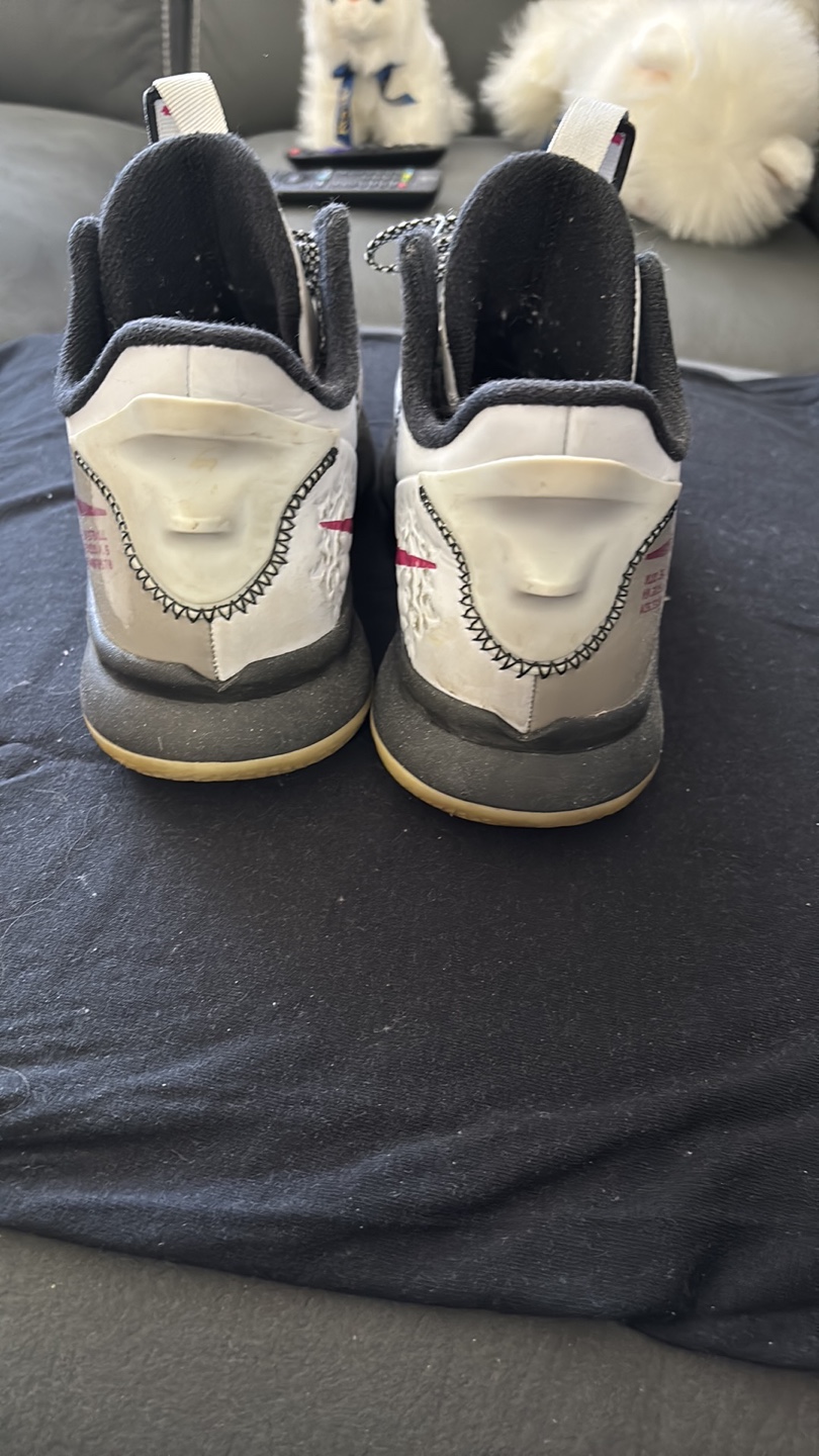 Nike LeBron Witness 6 Basketball Shoes - photo 2