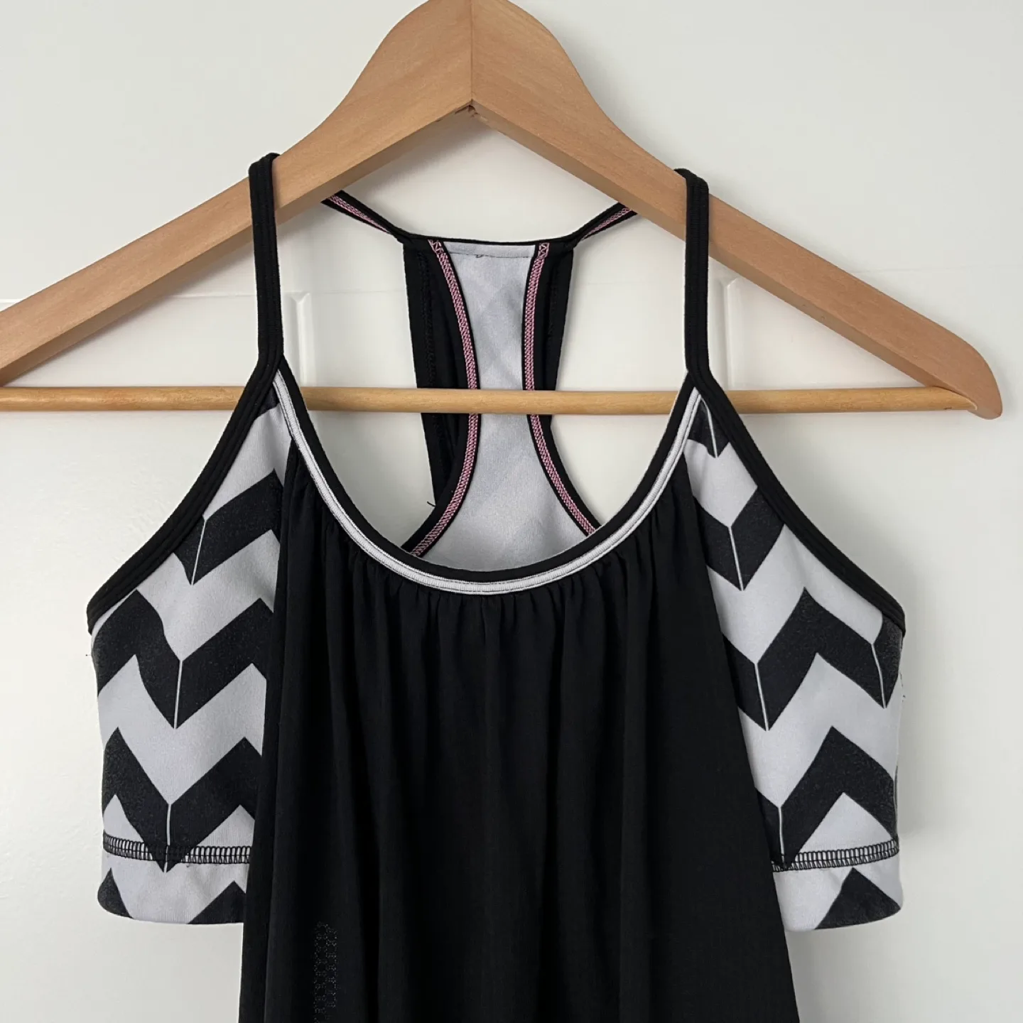 Lululemon No Limits Black and White Chevron Tank Top image indicator(2)