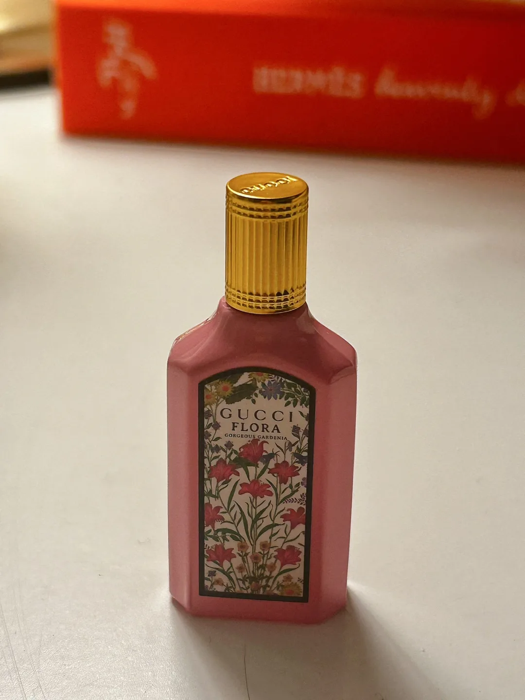 Brand new Gucci Gorgeous Gardenia 5ML mini image indicator(2)