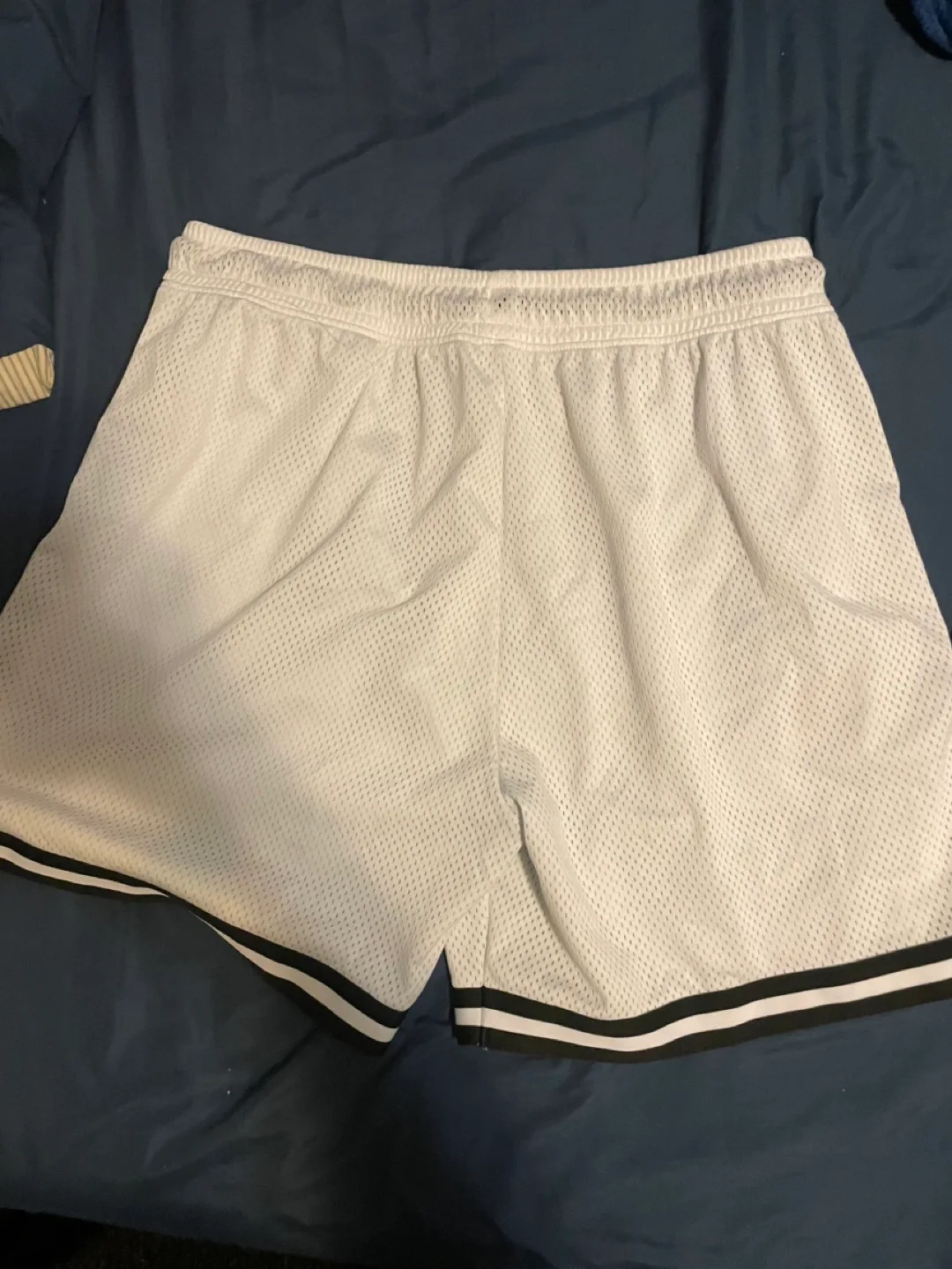 Old Navy Active Mesh Shorts - Size Large image indicator(3)