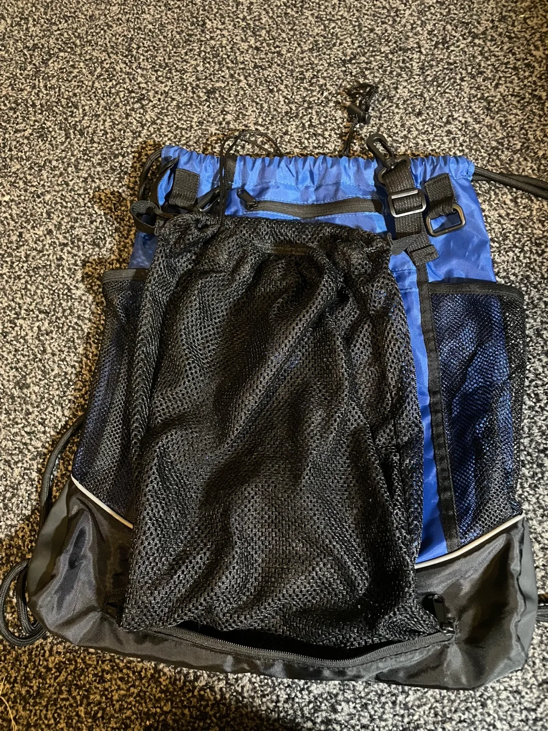Blue and Black Drawstring Backpack with ball compartment image indicator(5)