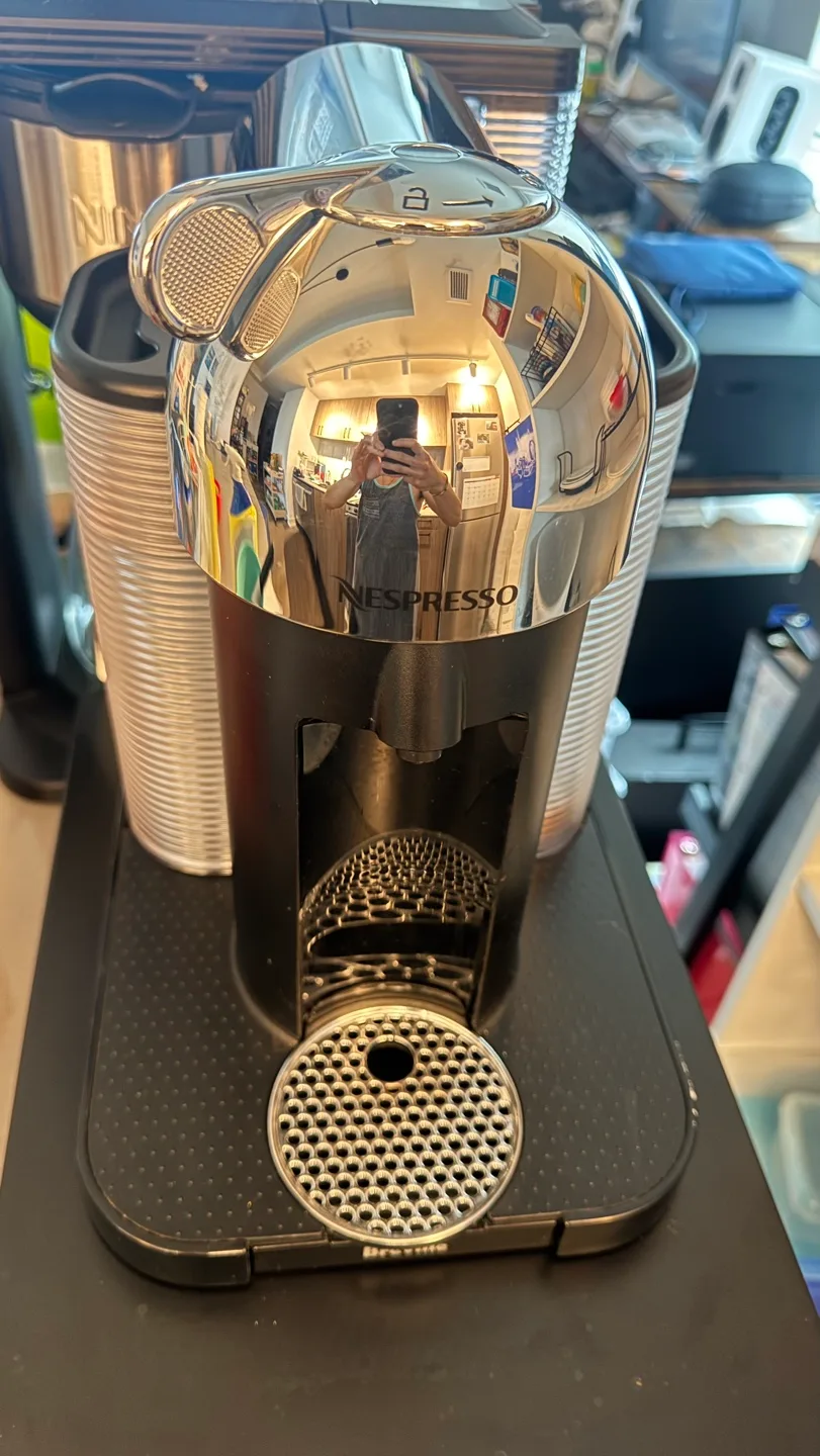 Nespresso Vertuo with Storage Drawer 💚 thumbnail