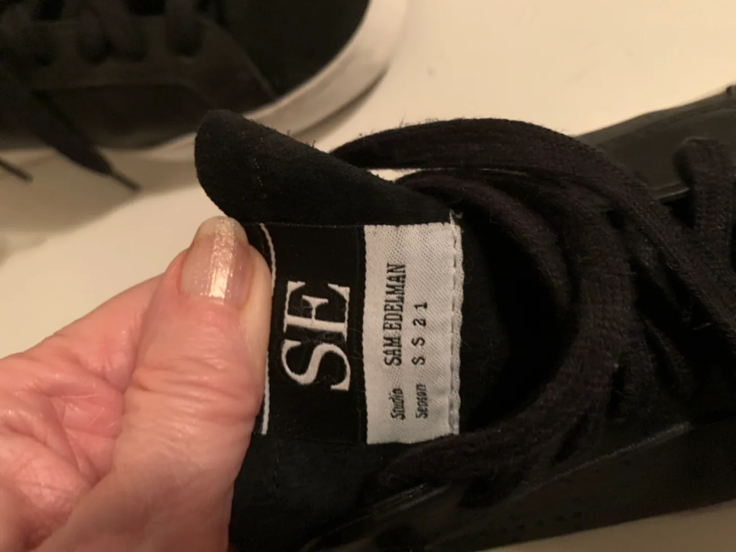 EUC Sam Edelman black leather sneakers image indicator(6)