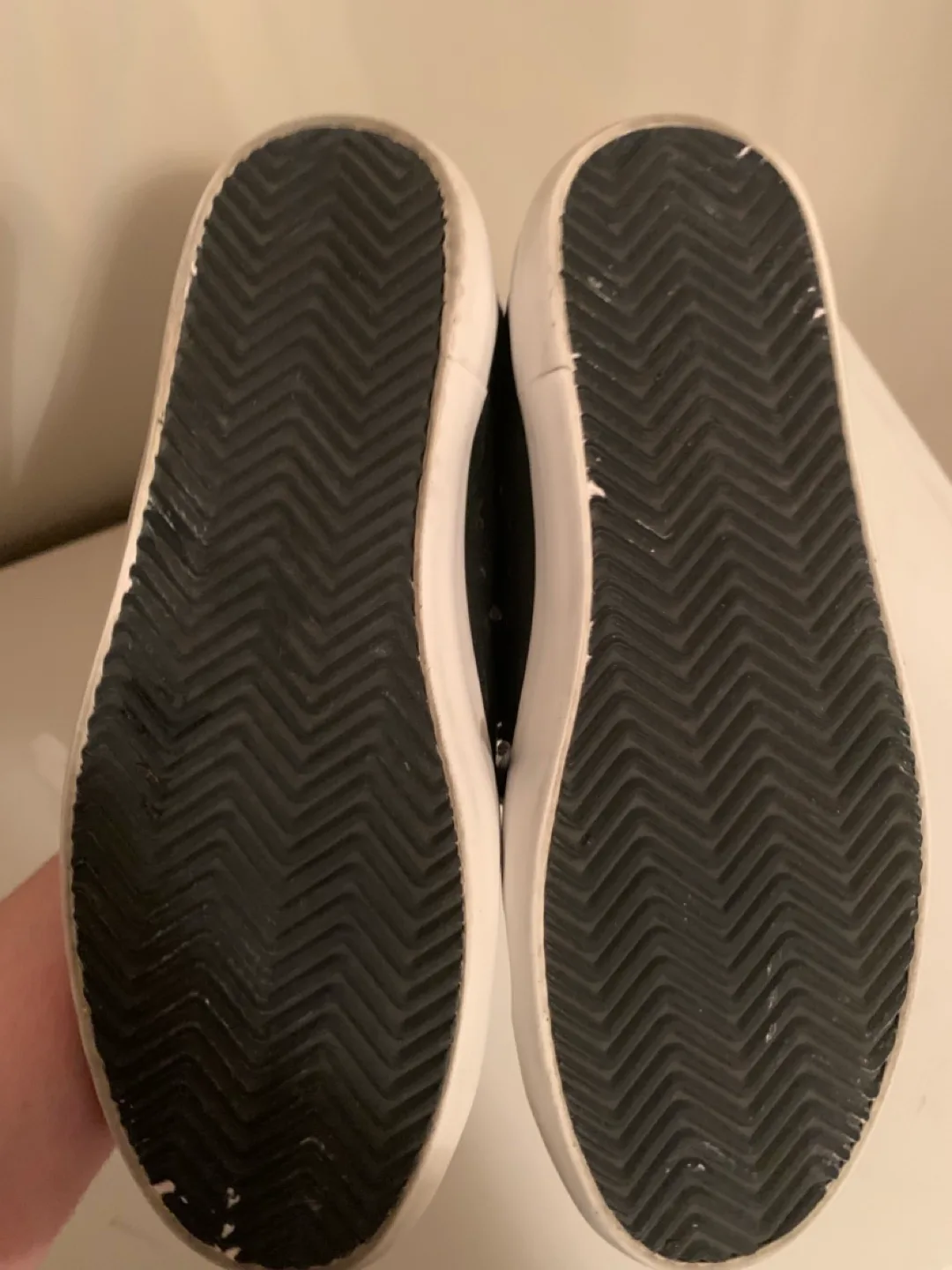 EUC Sam Edelman black leather sneakers image indicator(5)