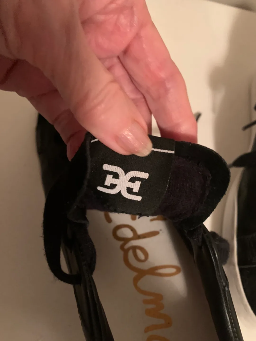 EUC Sam Edelman black leather sneakers image indicator(8)