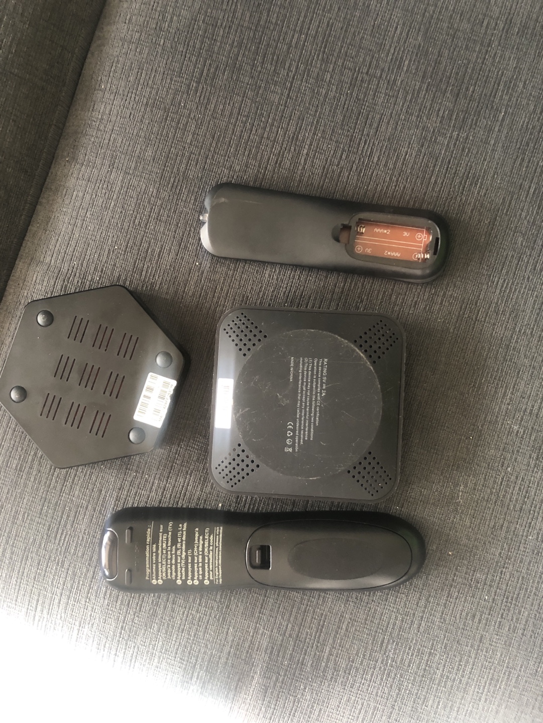 2 TV boxes with remotes - photo 2