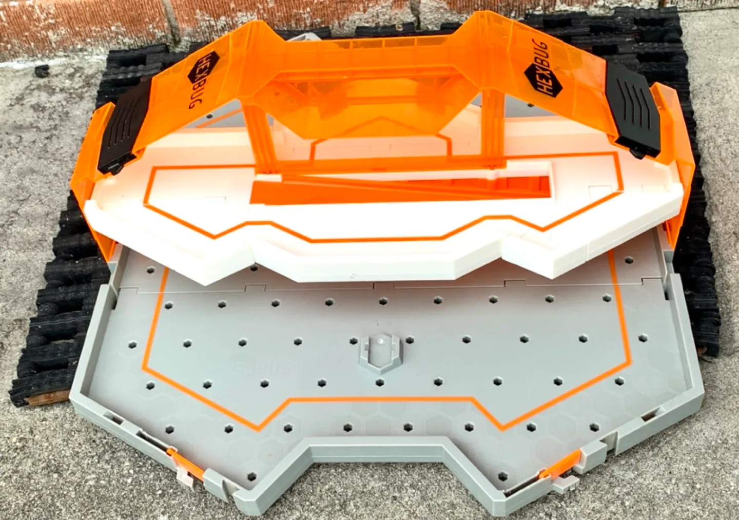 Hexbug Nano (Hive) Battle Arena with Extra Accessories image indicator(2)