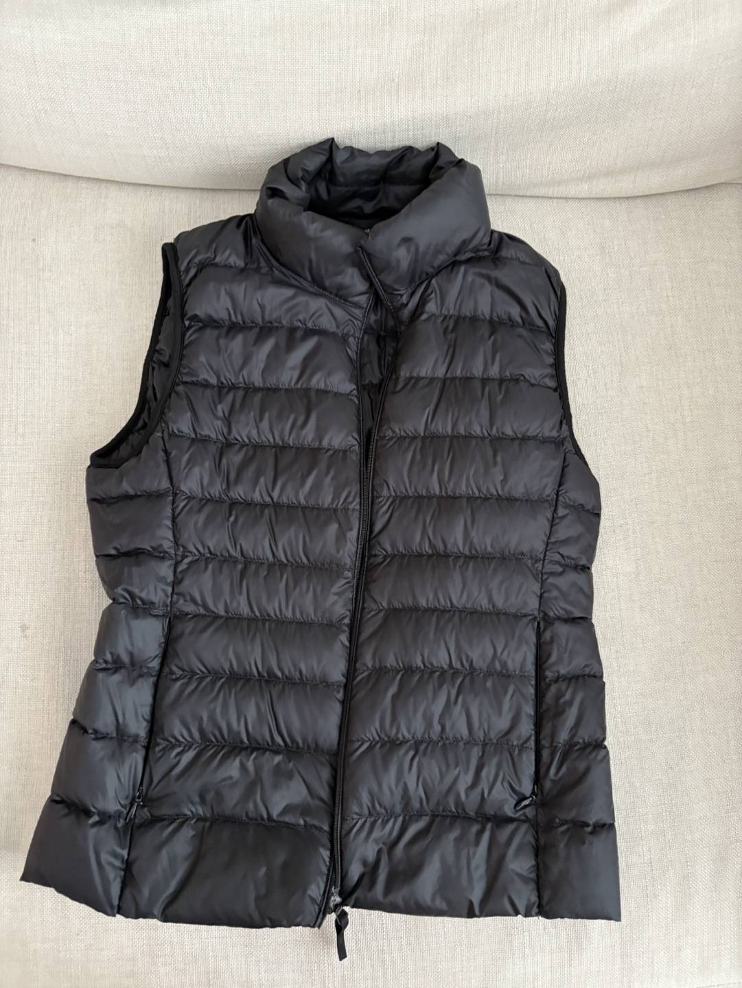 Uniqlo Women's Black Ultra Light Down Vest - Size S