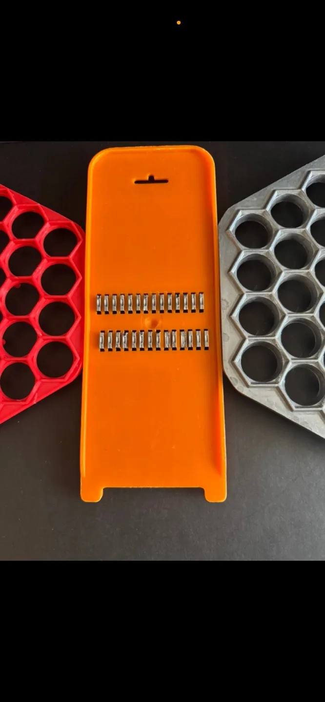 Pierogi/Dumpling Maker Set with Grater image indicator(3)