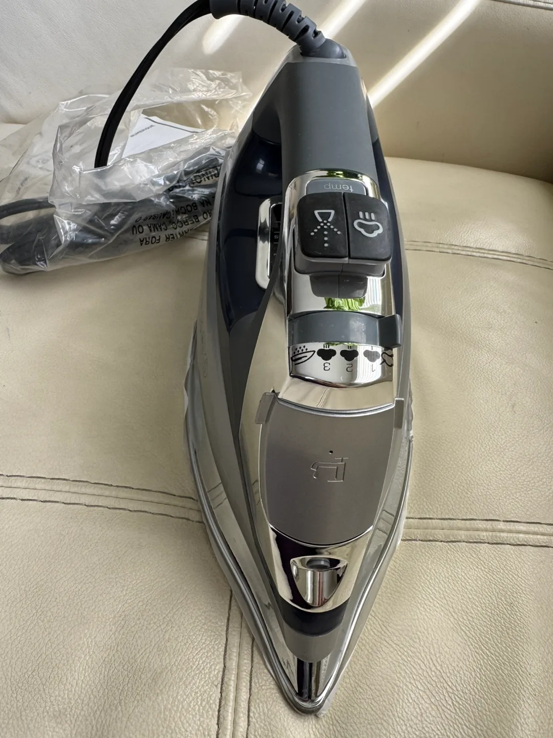 BLACK AND DECKER ALLURE DIGITAL IRON NEW image indicator(2)