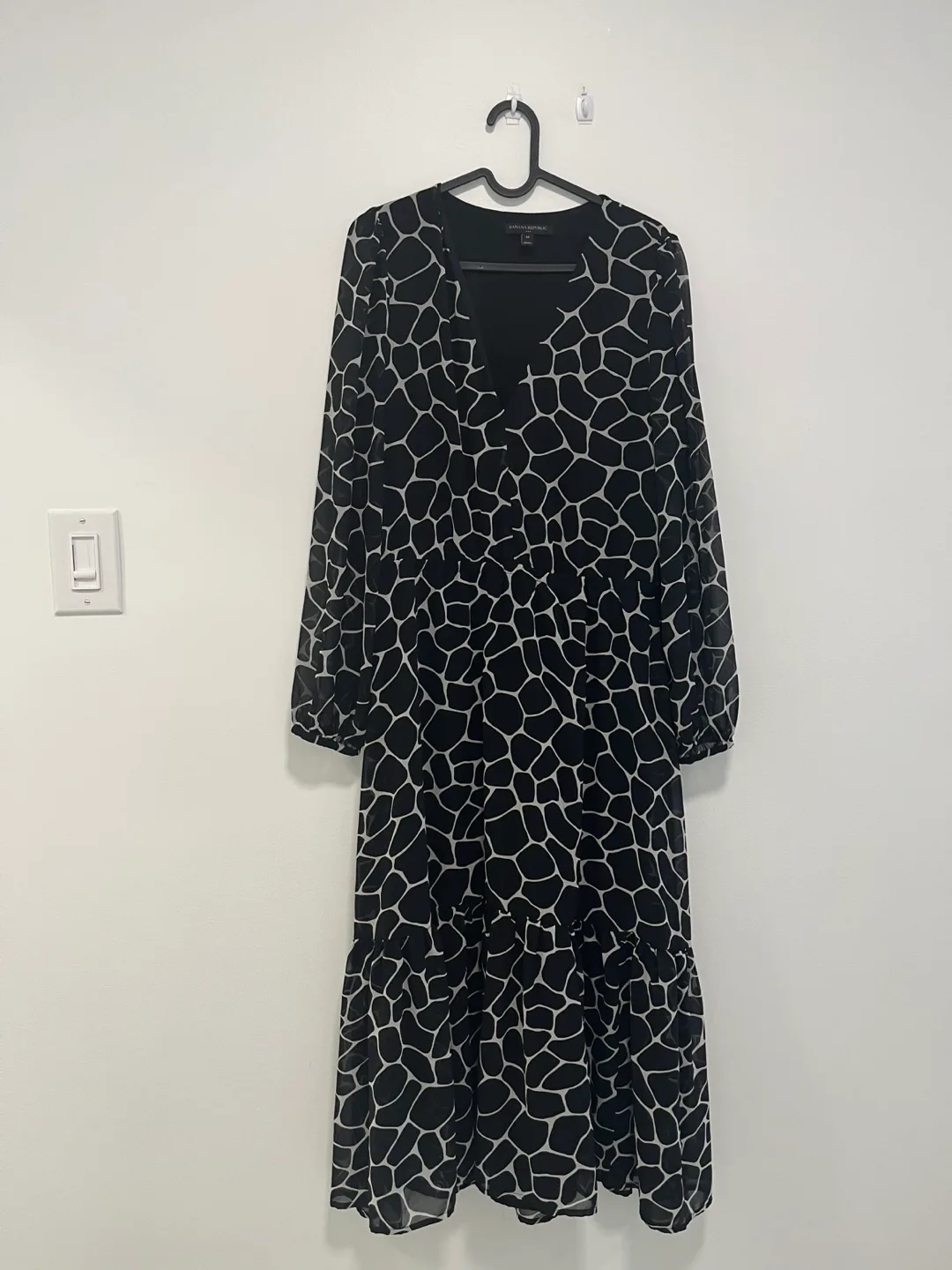 Banana Republic Black and White Animal Print Midi Dress - Size M thumbnail