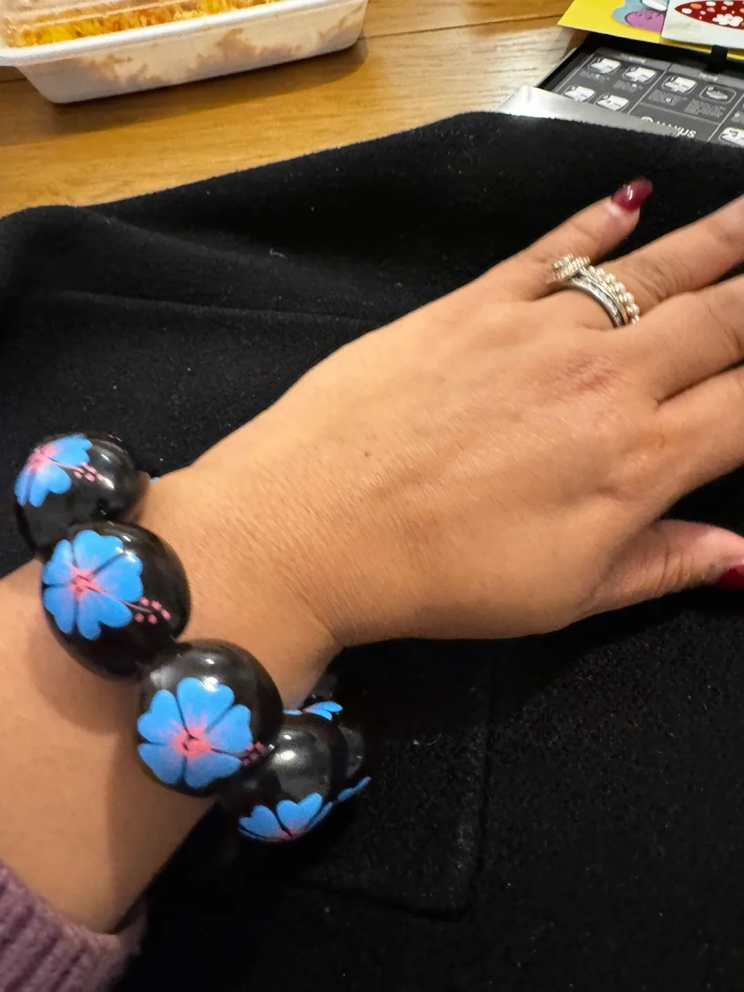 Hand-painted Hibiscus Flower Bracelet 💚 image indicator(3)