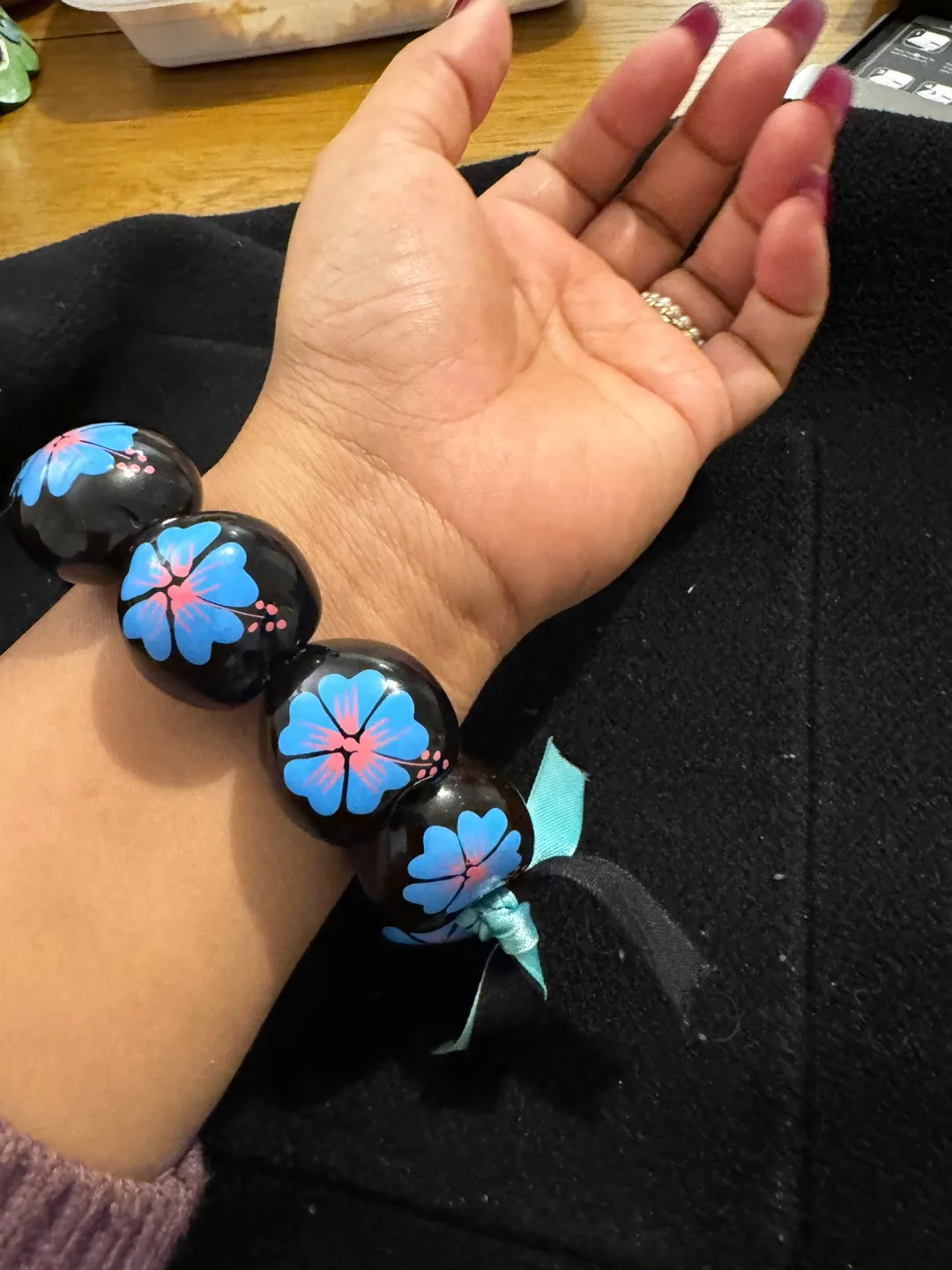 Hand-painted Hibiscus Flower Bracelet 💚 image indicator(2)