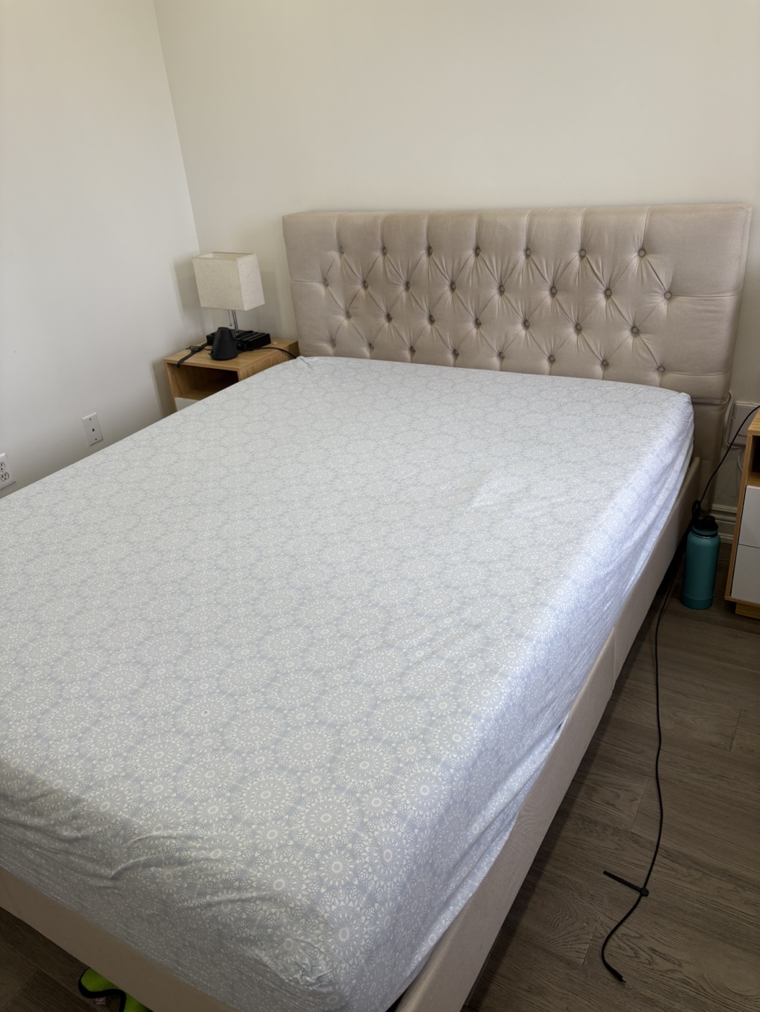 Queen Upholstered Bed Frame with/without 12 inch Queen mattress - photo 3