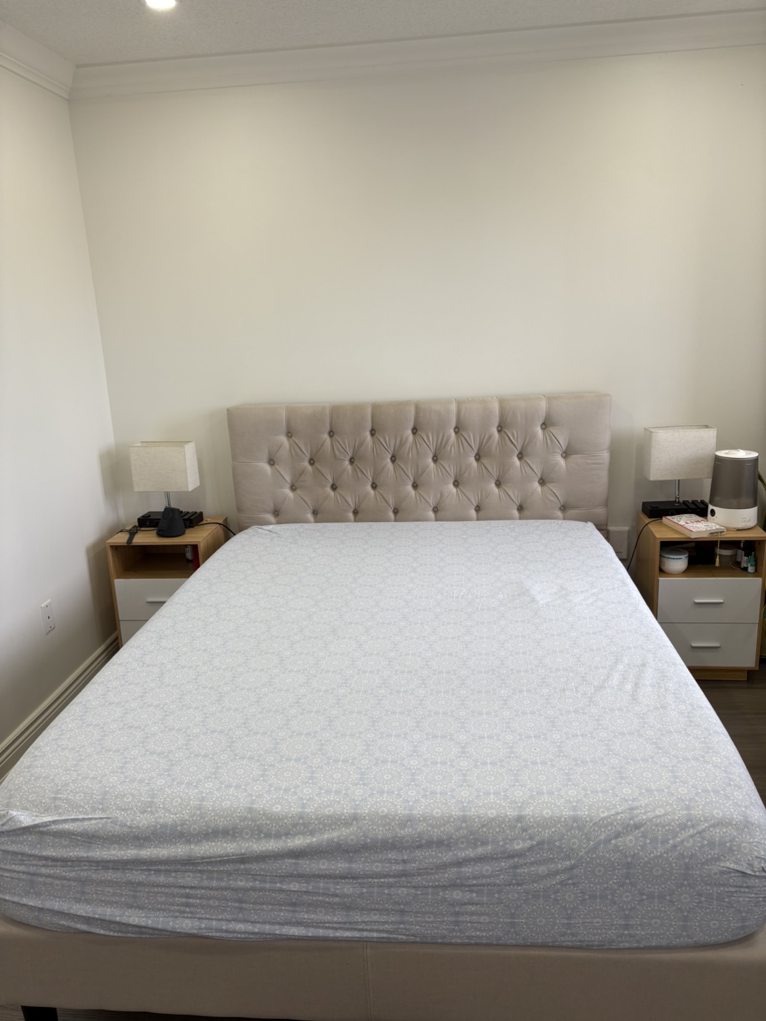 Queen Upholstered Bed Frame with/without 12 inch Queen mattress - photo 2
