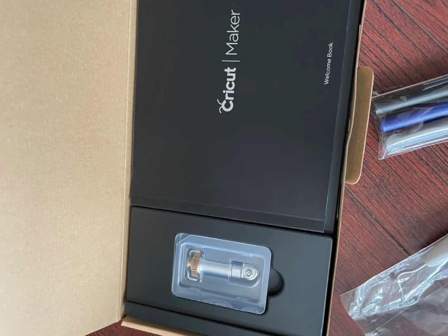 BNIB Cricut Maker - Champagne image indicator(7)