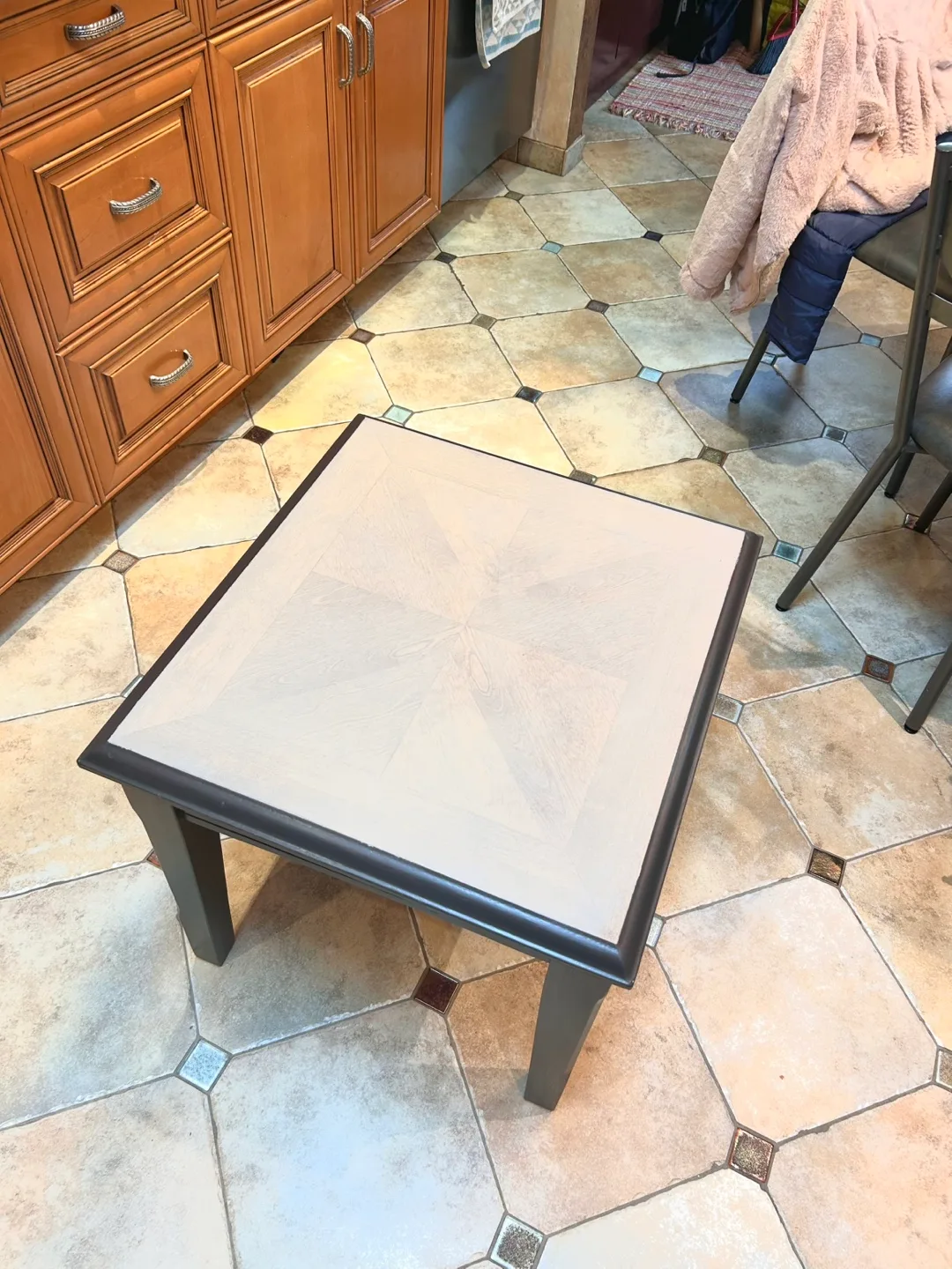 Gray Contemporary Solid Oak Table image indicator(2)