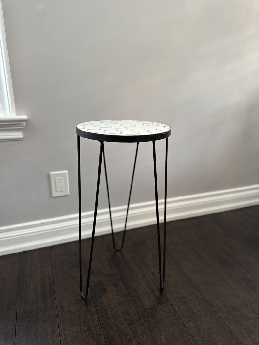 Side table - photo 2