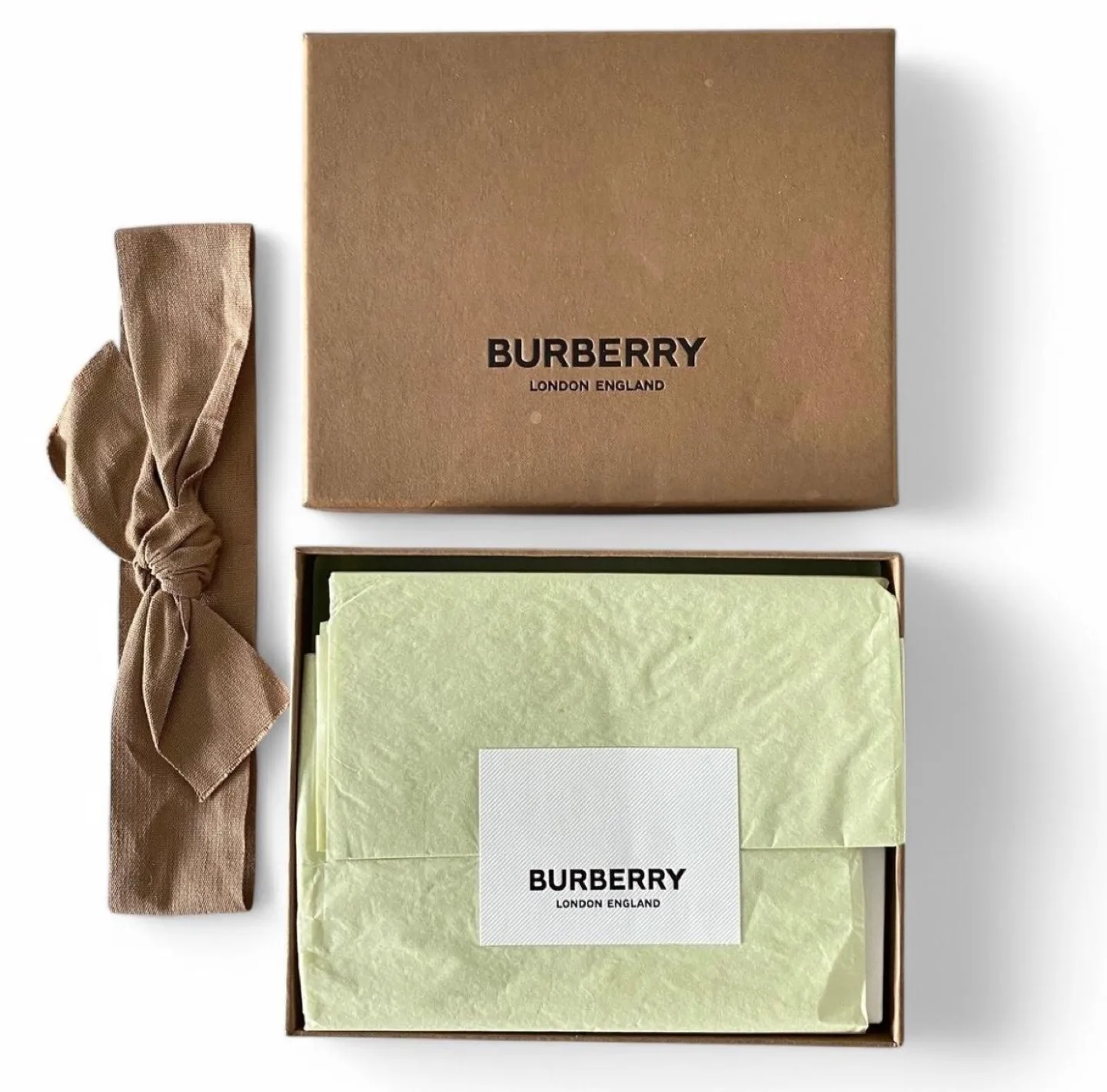 Burberry Her Perfume 100ml (Retails for $247) thumbnail