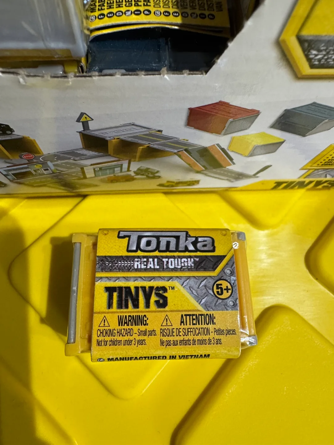 TONKA TINYS MYSTREY BOX NEW image indicator(3)