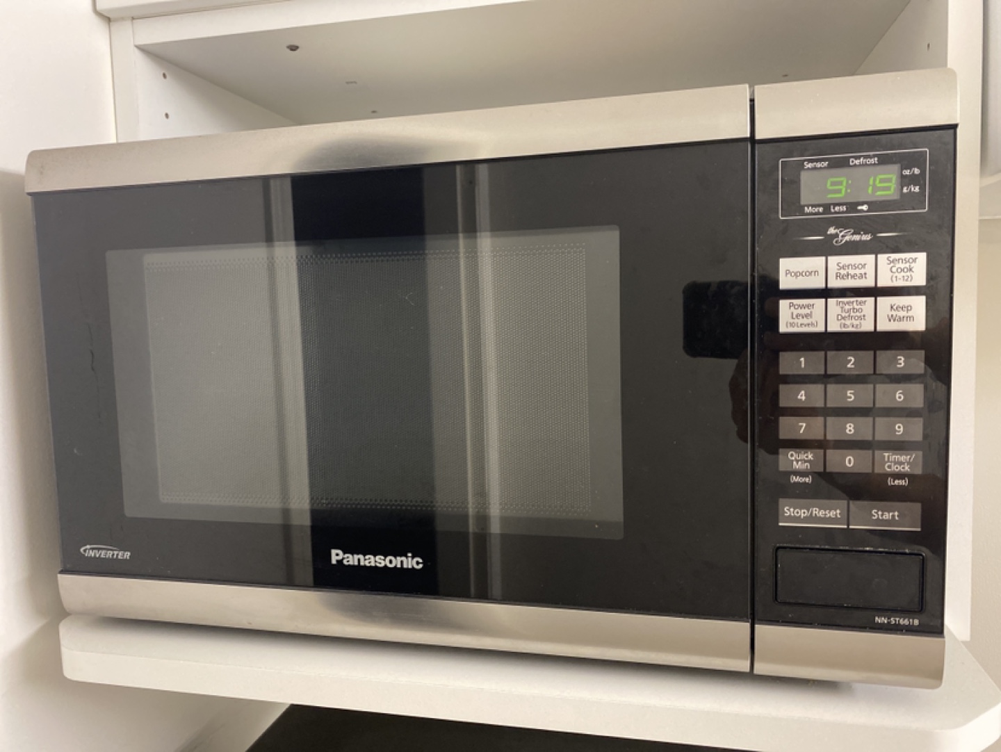 Panasonic Inverter Microwave NN-SN681S