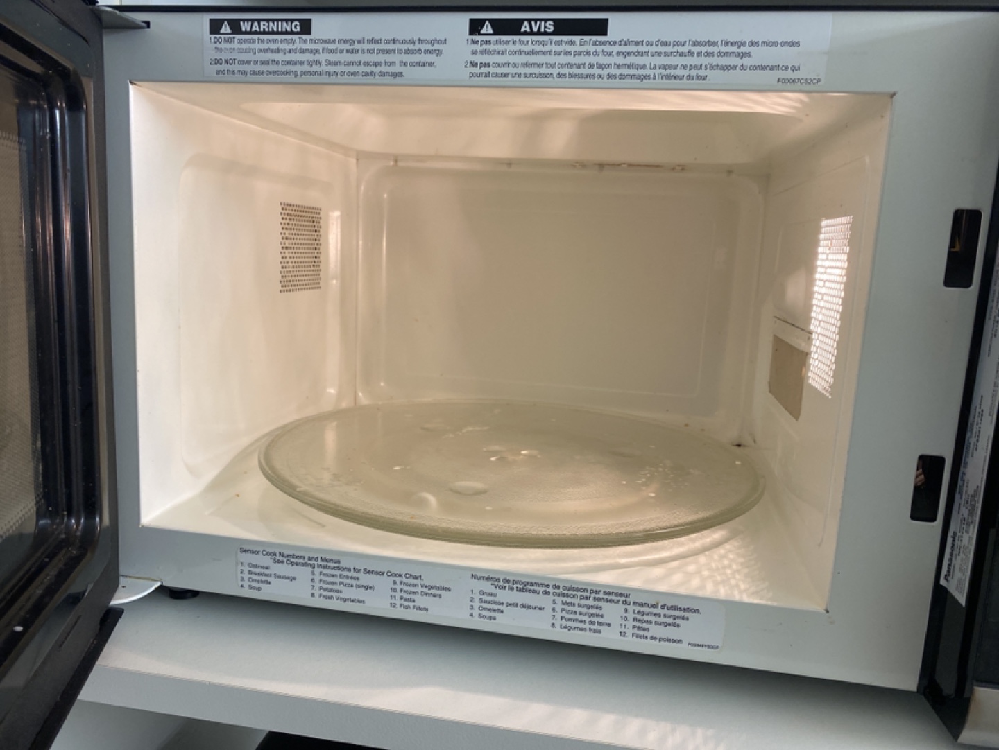 Panasonic Inverter Microwave NN-SN681S - photo 2