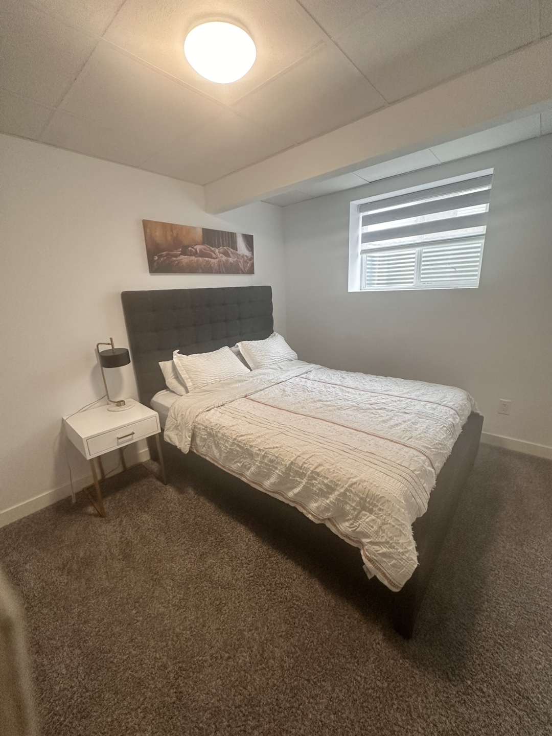 Queen bed, Mattress, Box spring, Night stand and lamp - photo 2