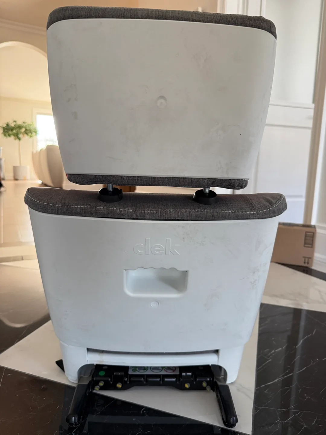 Clek Oobr Booster Car Seat - Grey image indicator(3)