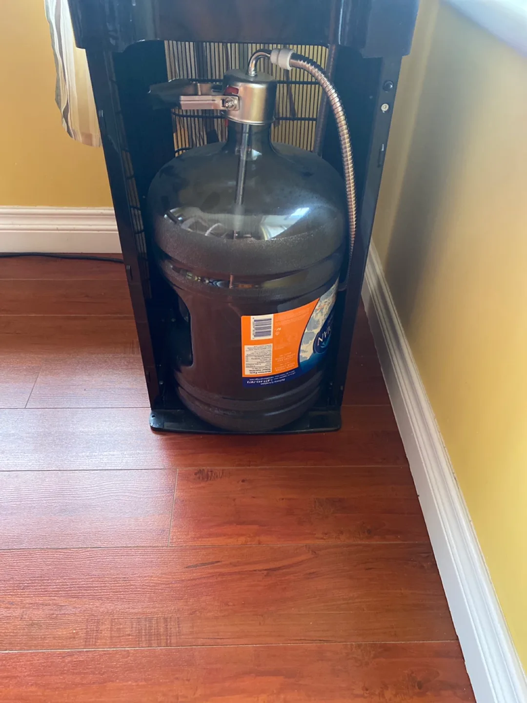 Primo Bottom-Loading Water Cooler Dispenser image indicator(2)