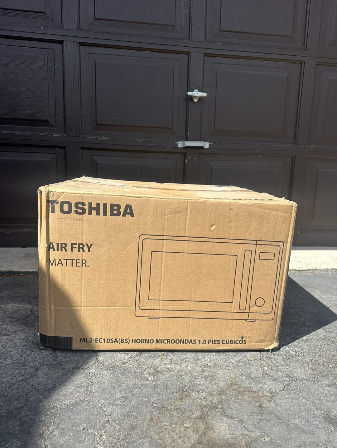 New Toshiba 1.0 cu ft Air Fry Microwave