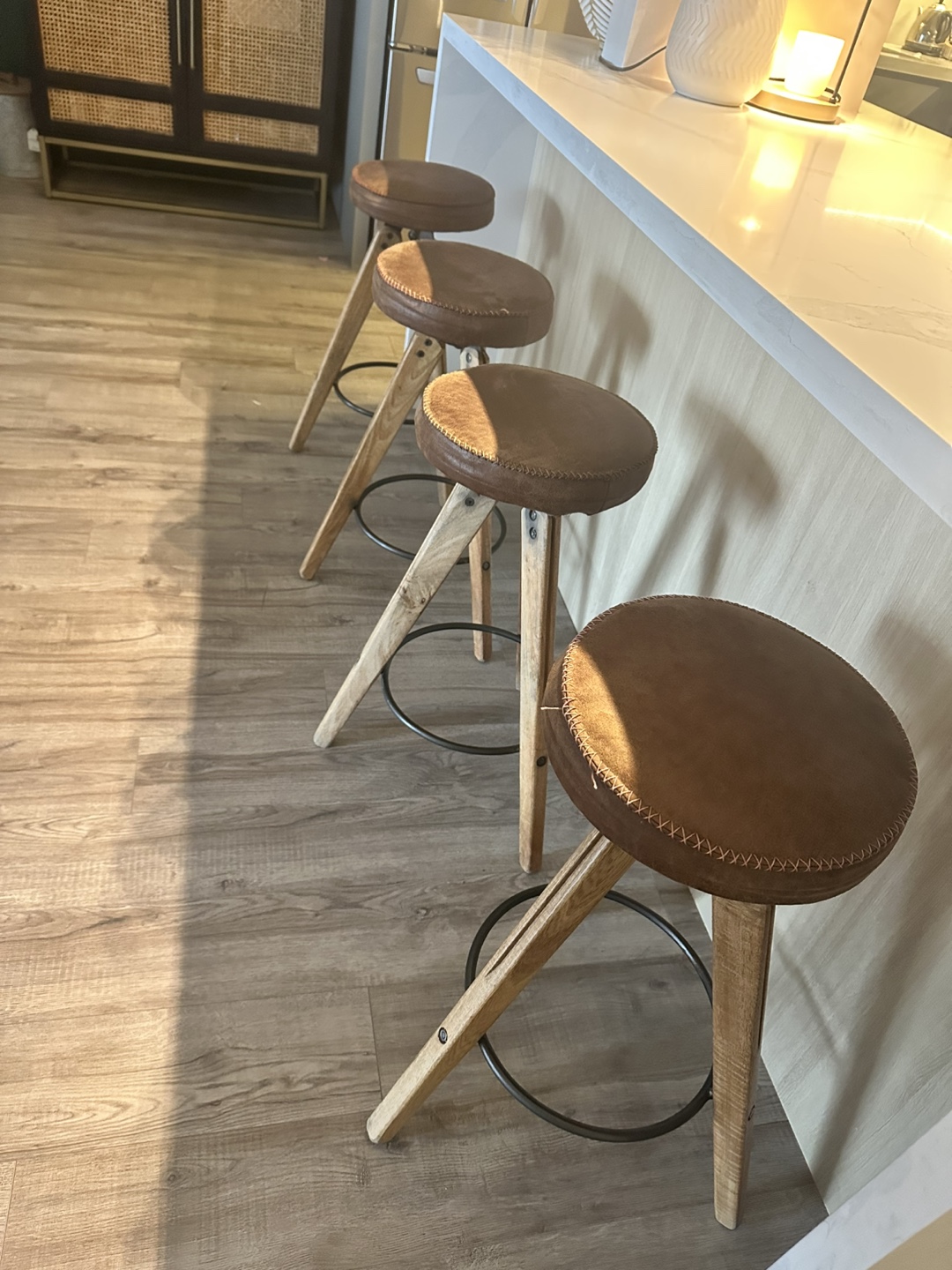 Pottery barn set of four Brown Leather Counter Stools - photo 3