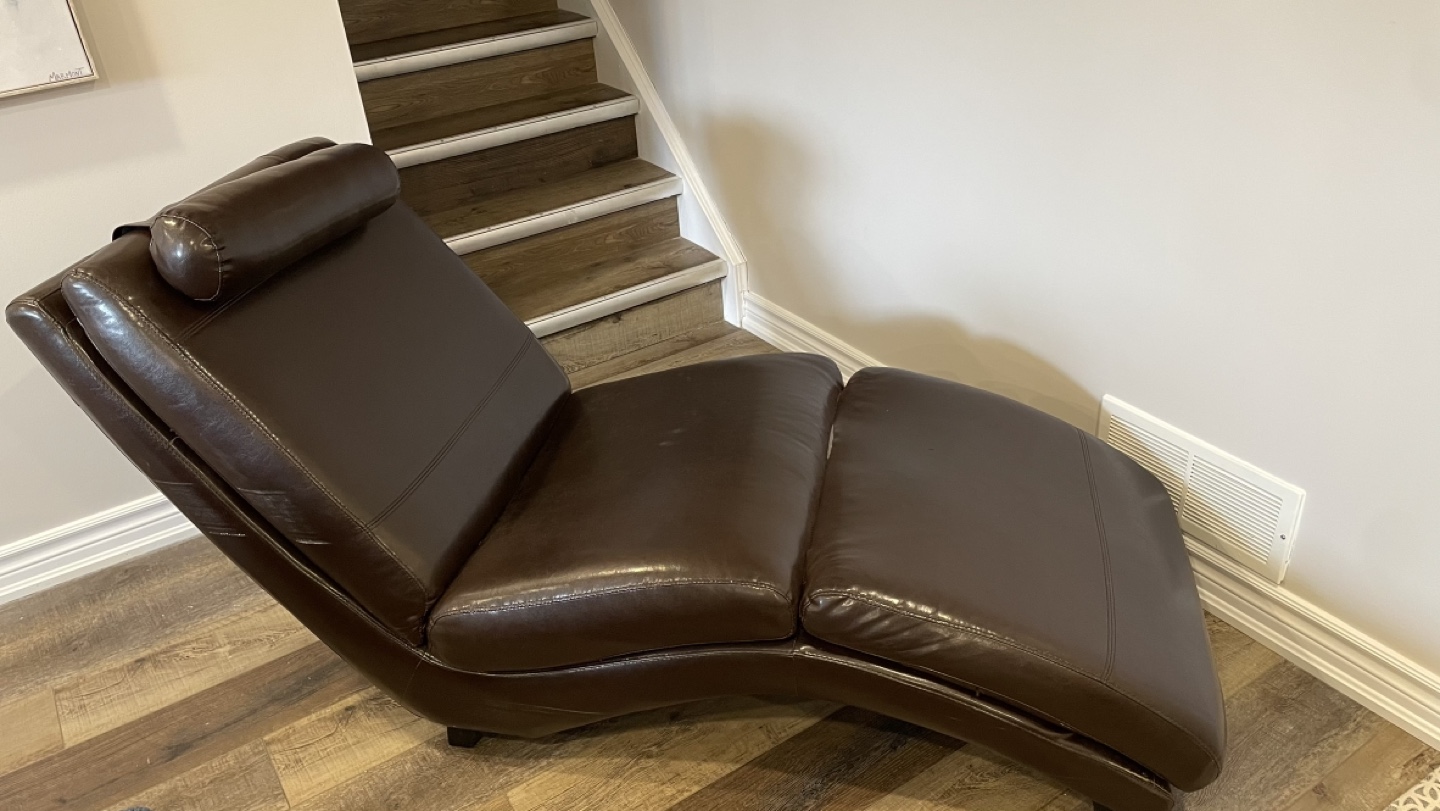 Brown Faux Leather Chaise Lounge - photo 2