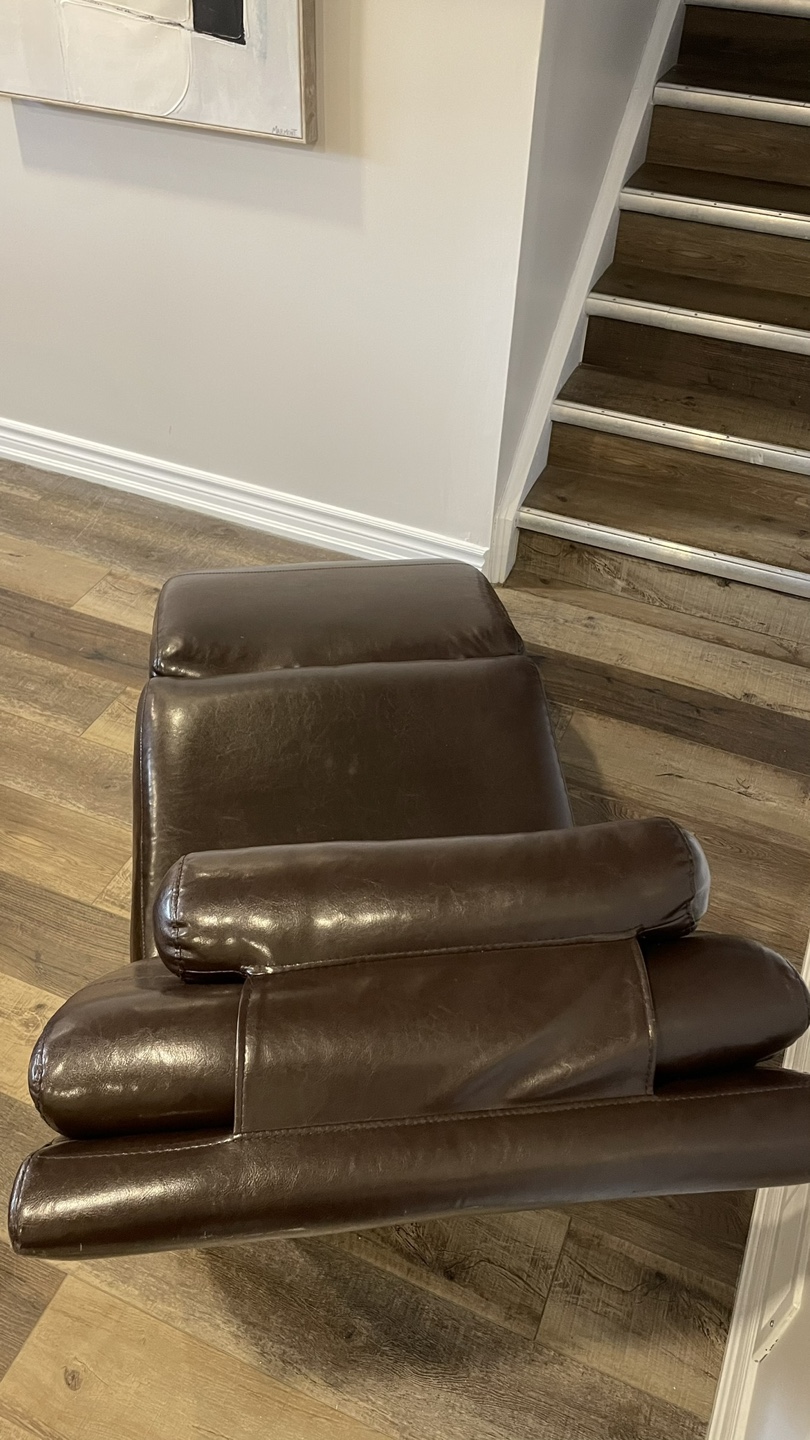 Brown Faux Leather Chaise Lounge - photo 4