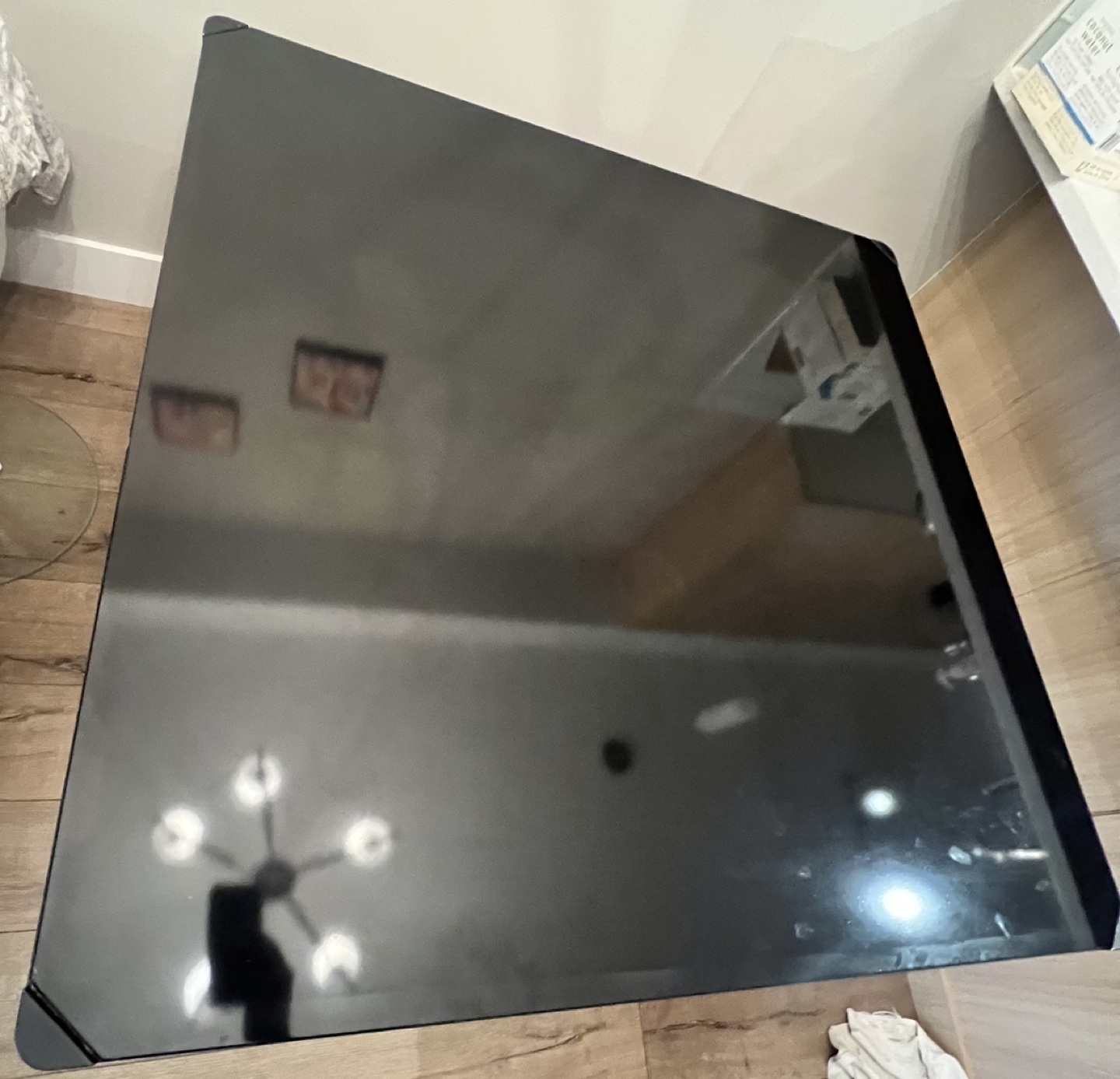 Dinning table glass ( excellent condition) -FREE - photo 3