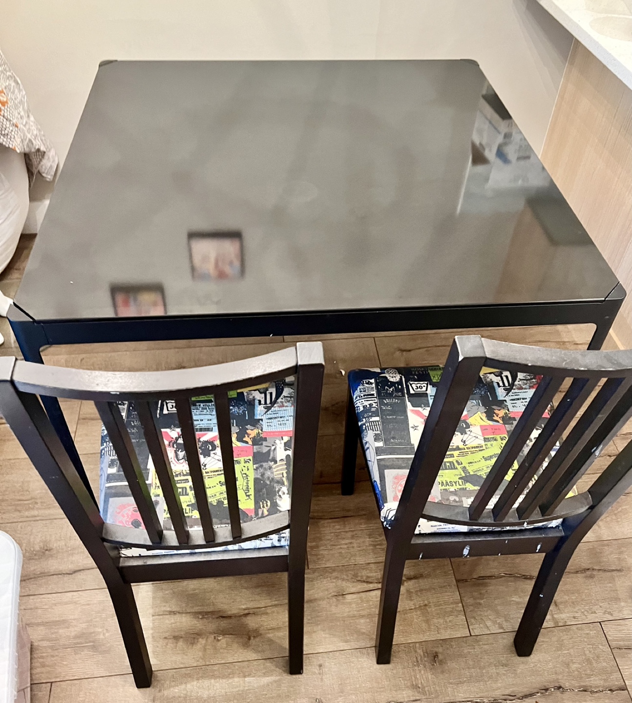 Dinning table glass ( excellent condition) -FREE