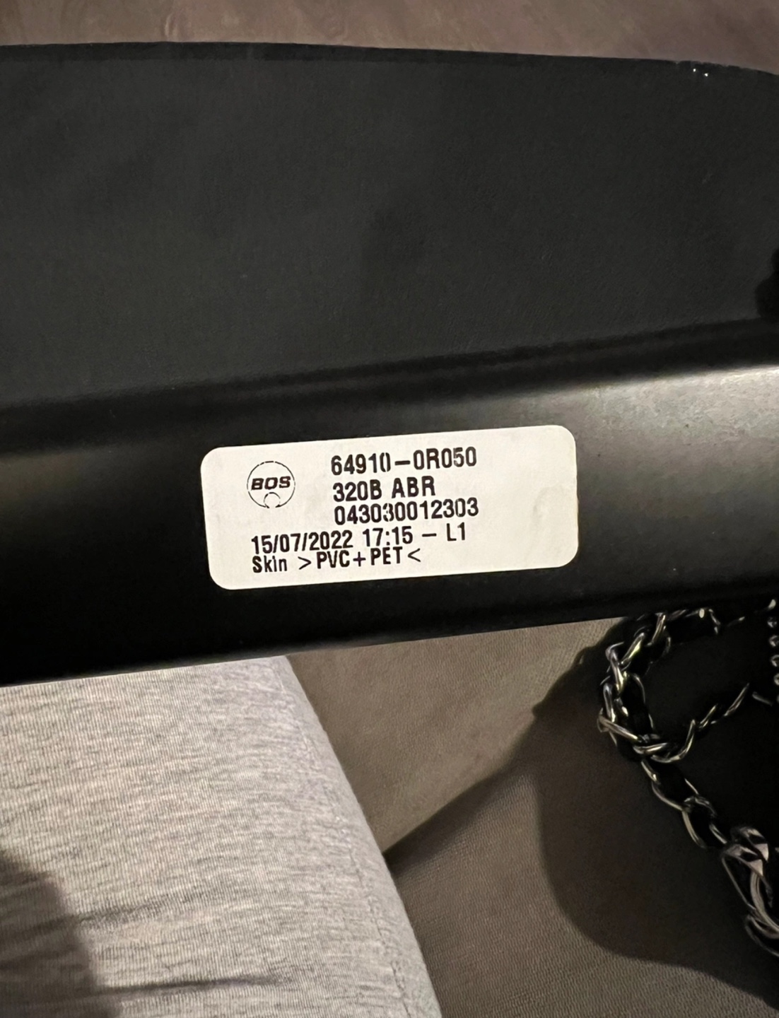 ACROPIX Retractable Cargo Cover for Toyota RAV4 2019-2023 - photo 3