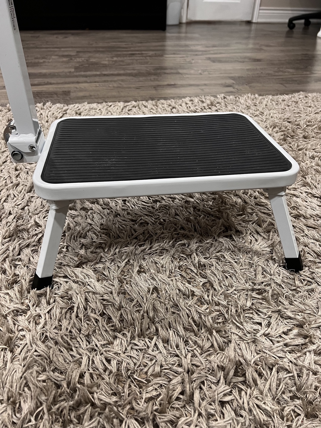 Foldable Step Stool with Handle