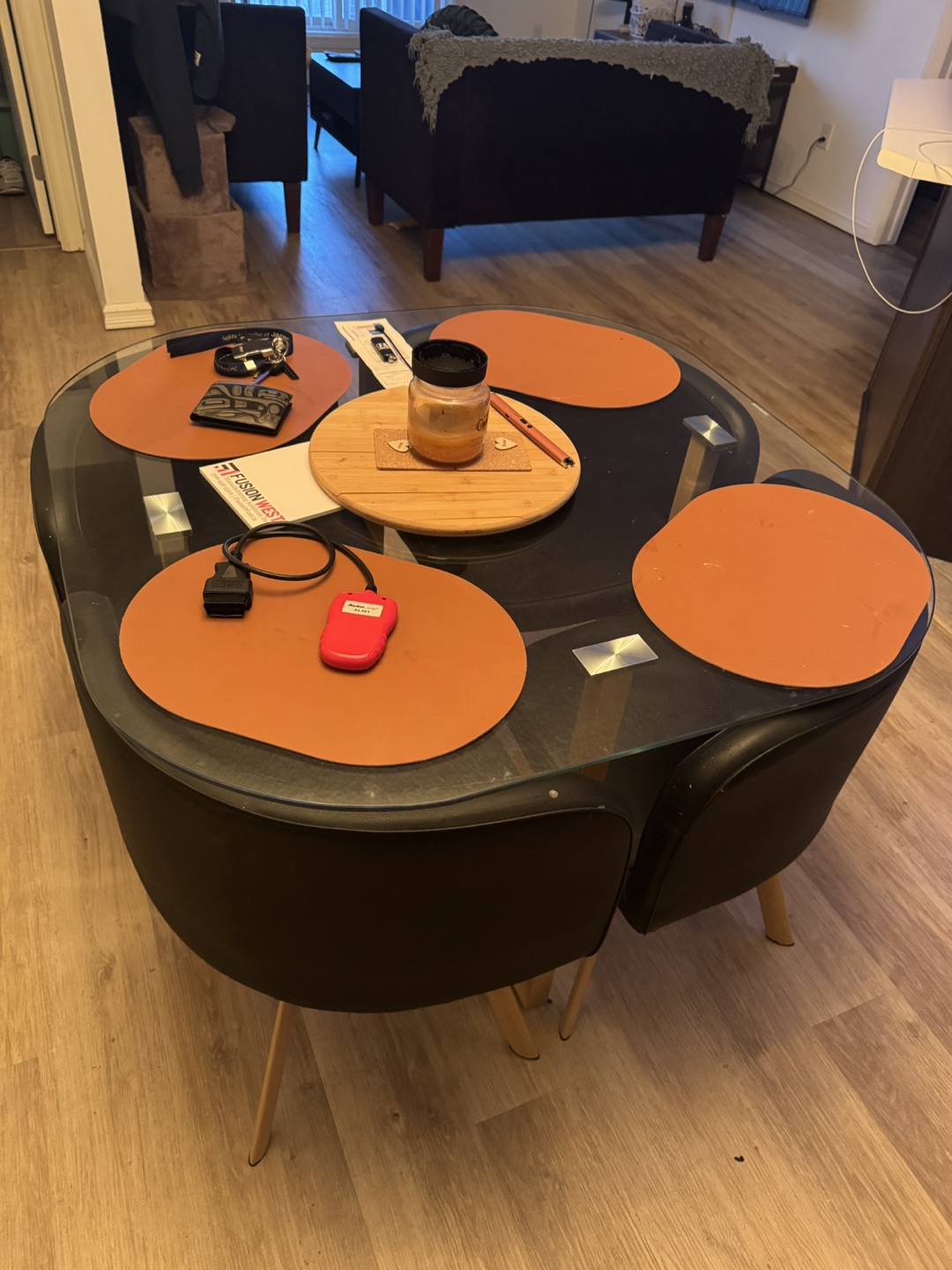 4 set dining table & chairs - photo 2