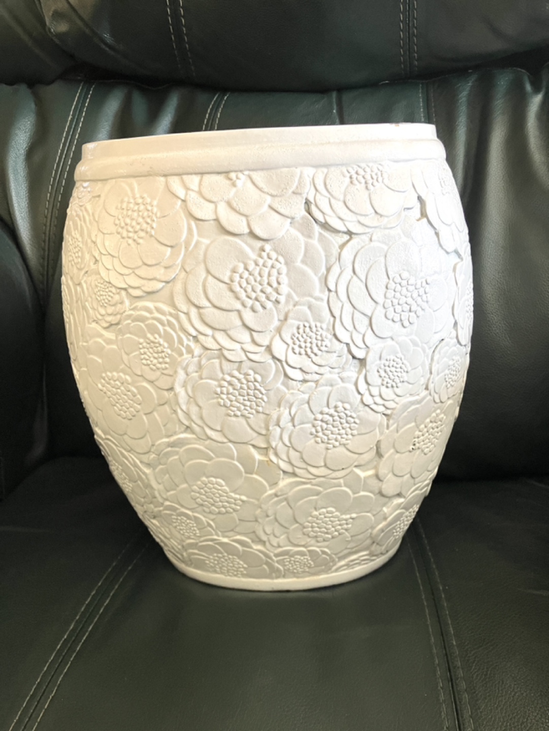 ART HOUSE 3D FLORAL,FLOWER VASE or TRASH CAN,WASTE BASKET, - photo 2