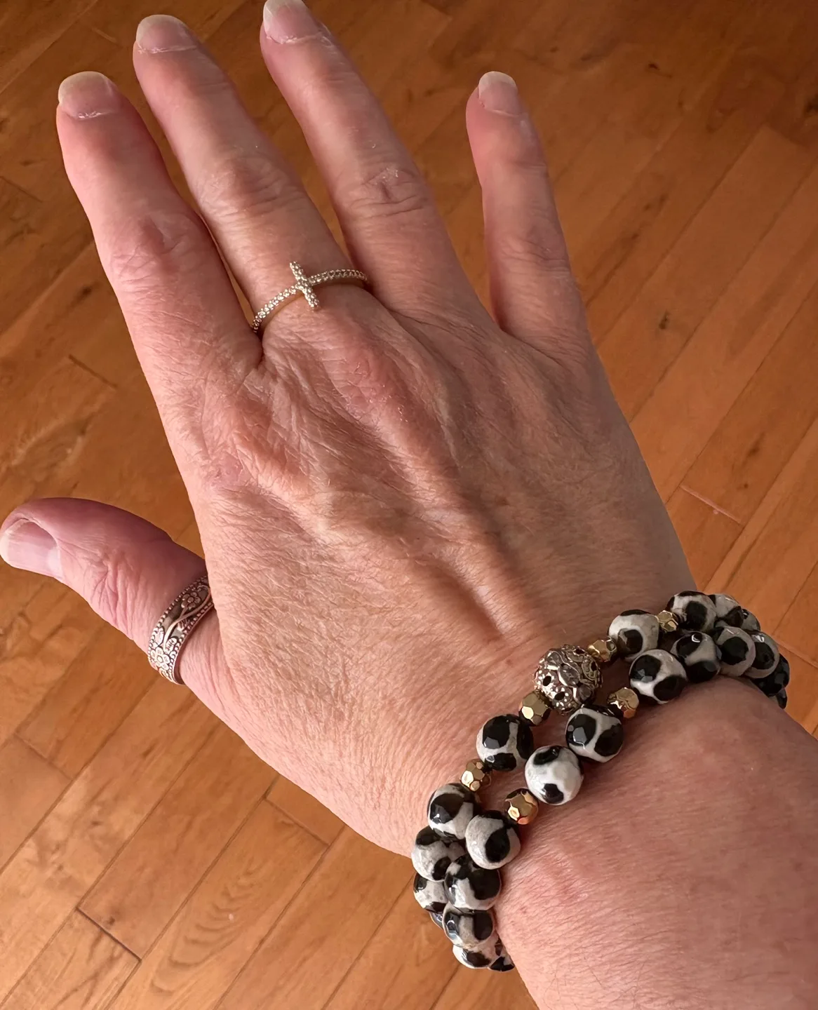 💚 Safari Beaded Bracelet Set image indicator(2)