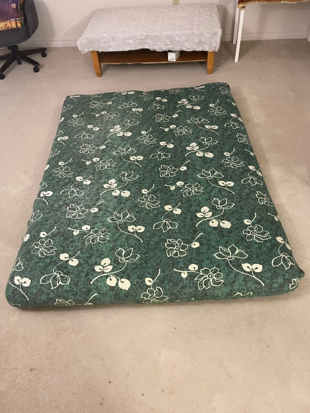 Queen size mattress with wooden futon image indicator(4)