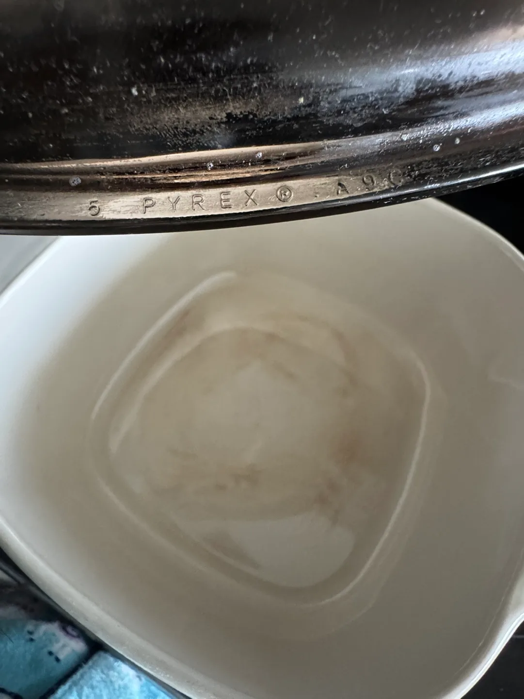 Vintage Corning Ware with PYREX lid image indicator(3)