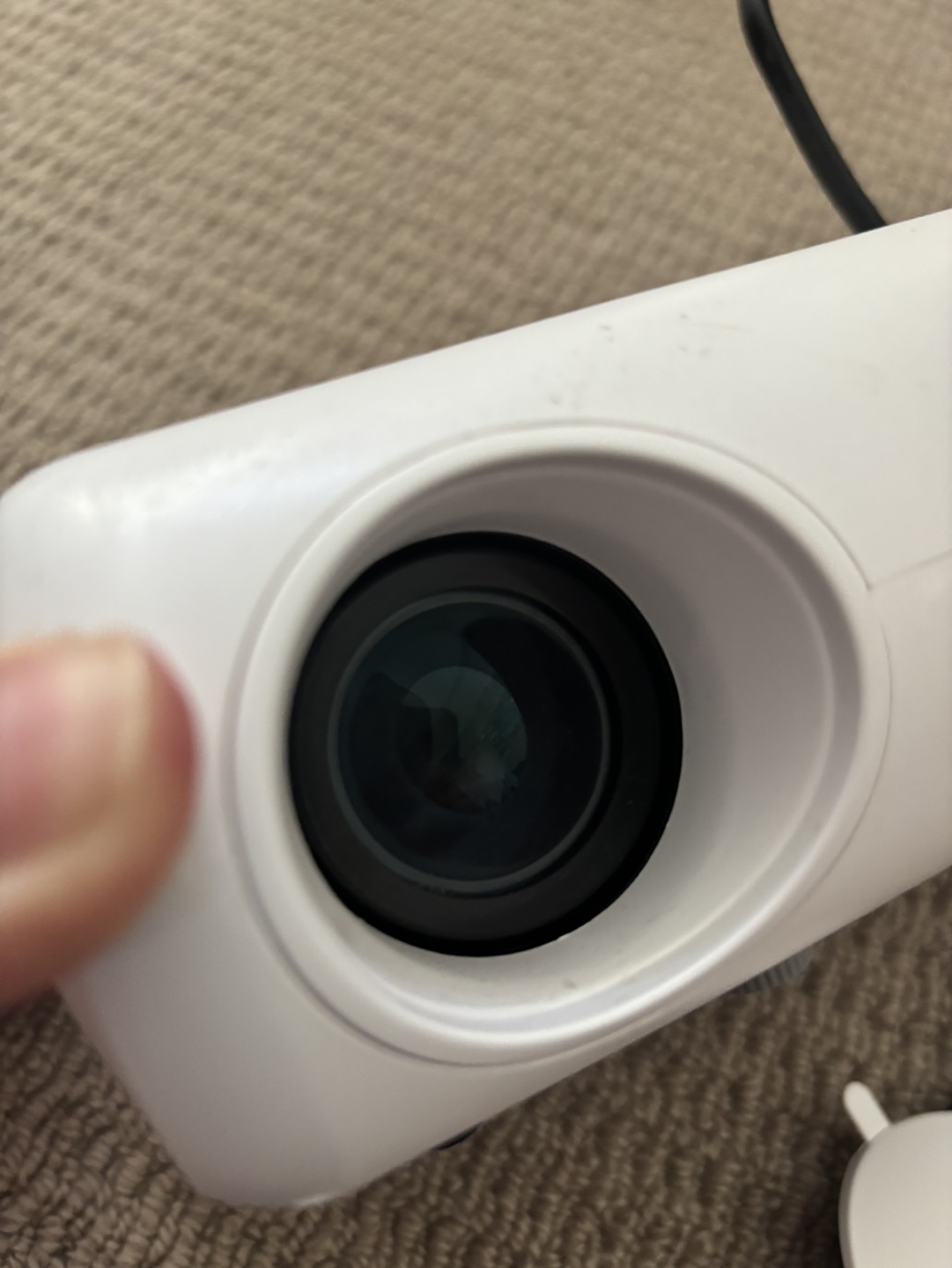CLOKOWE Mini Projector with Remote - photo 3