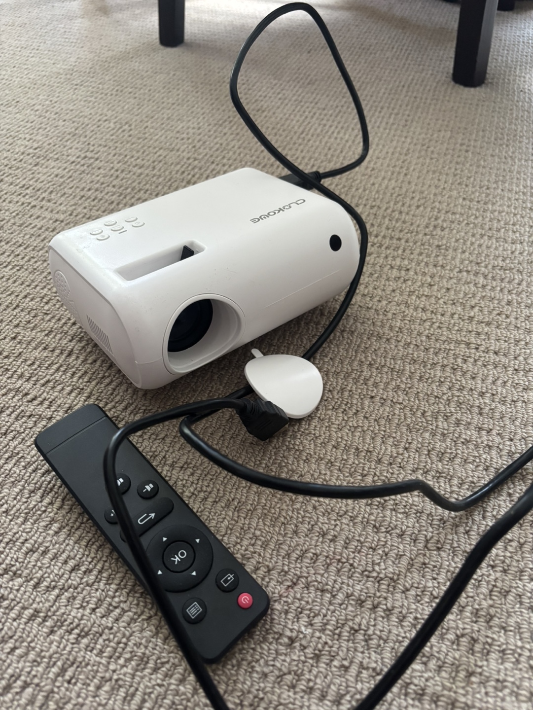 CLOKOWE Mini Projector with Remote