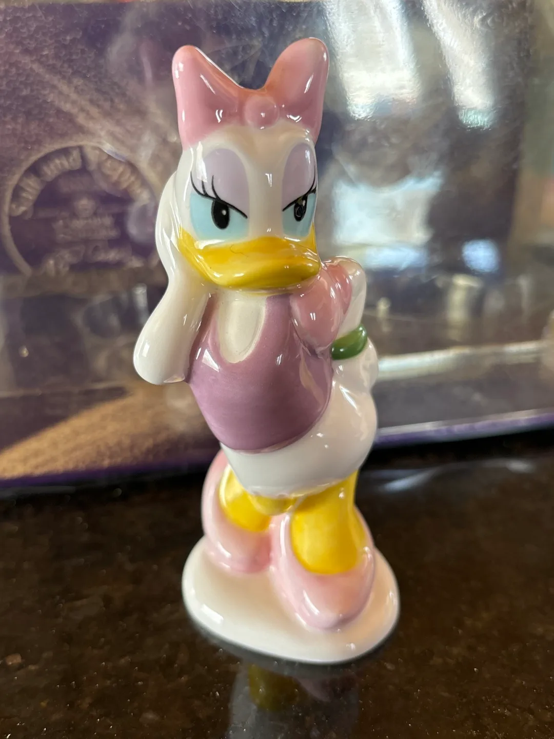 Disney Showcase Donald + Daisy Salt & Pepper Shakers image indicator(6)
