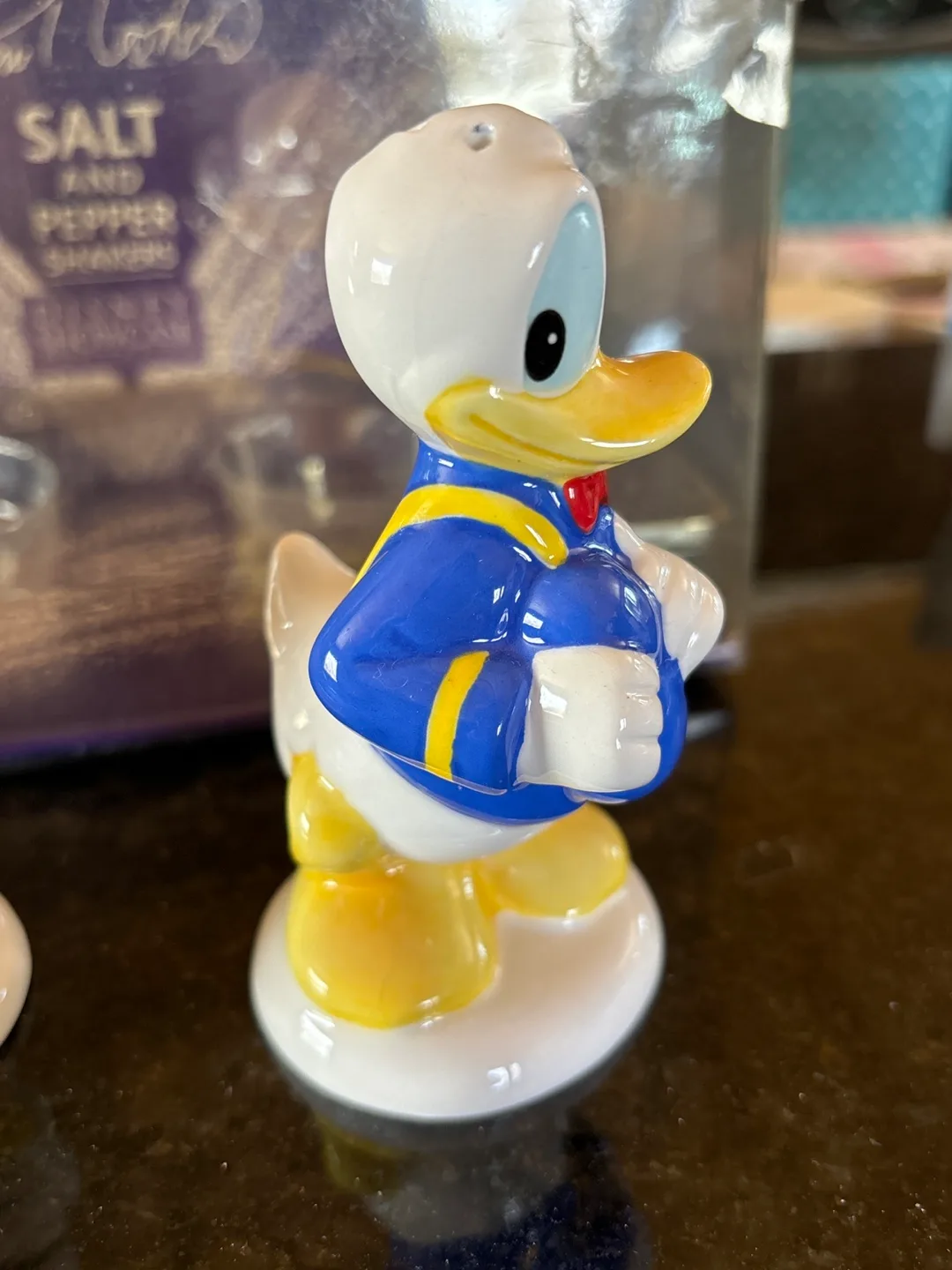 Disney Showcase Donald + Daisy Salt & Pepper Shakers image indicator(4)