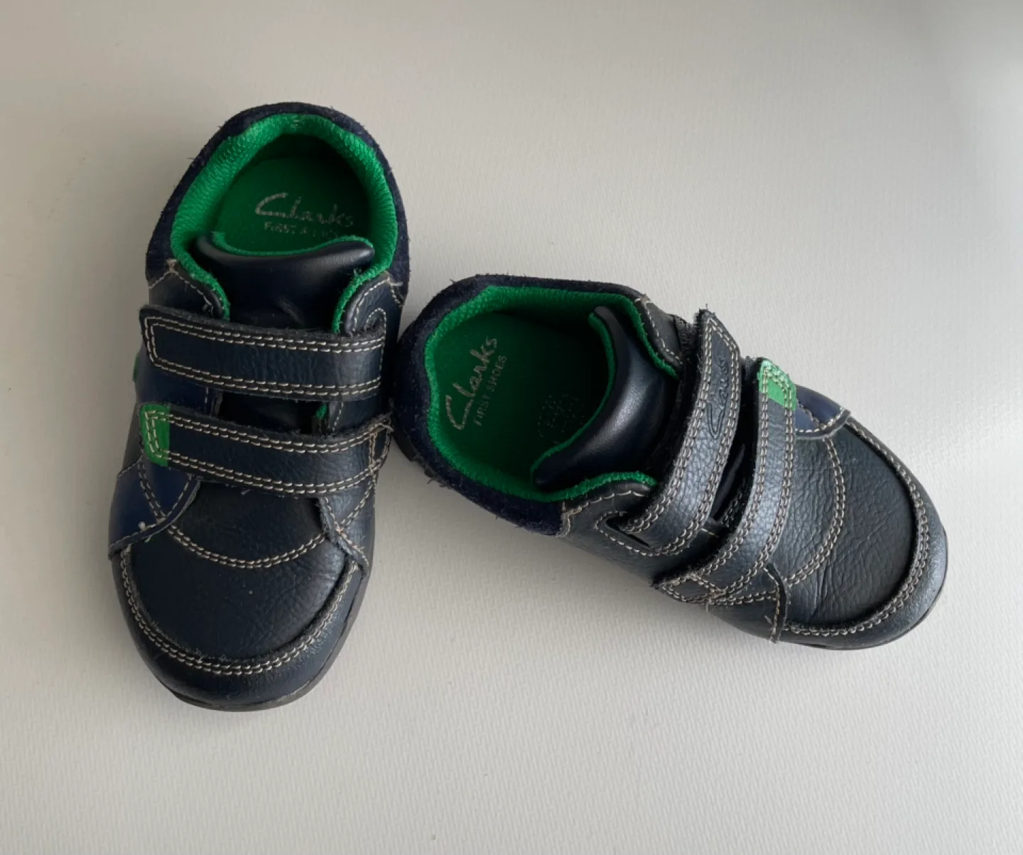 Clarks First Shoes Toddler Velcro Sneakers Size 6 image indicator(2)